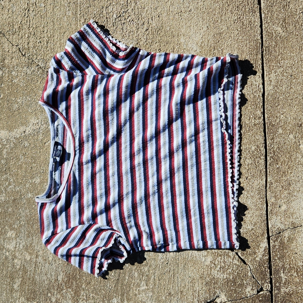 American Eagle womans cropped tee size large